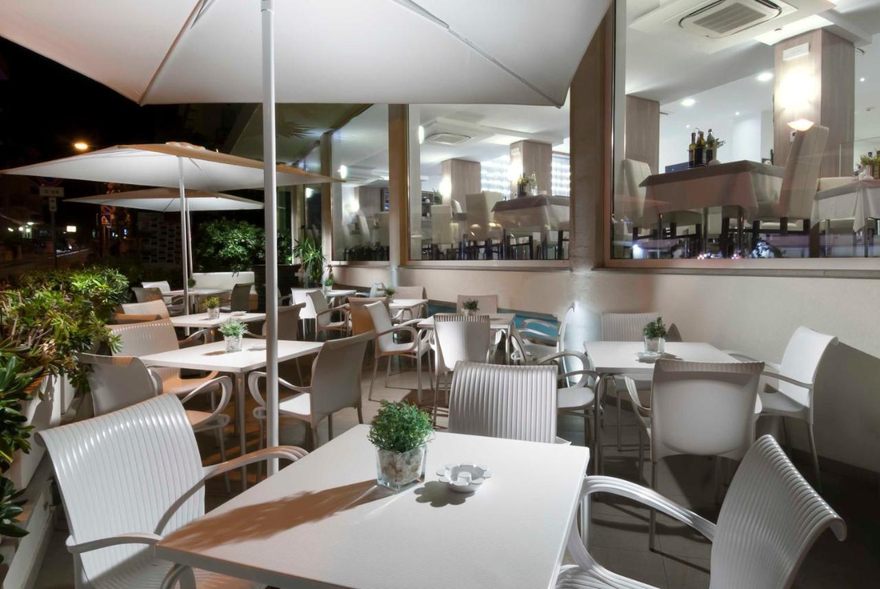 Hotel Atlantic & Spa Gabicce Mare Eksteriør billede