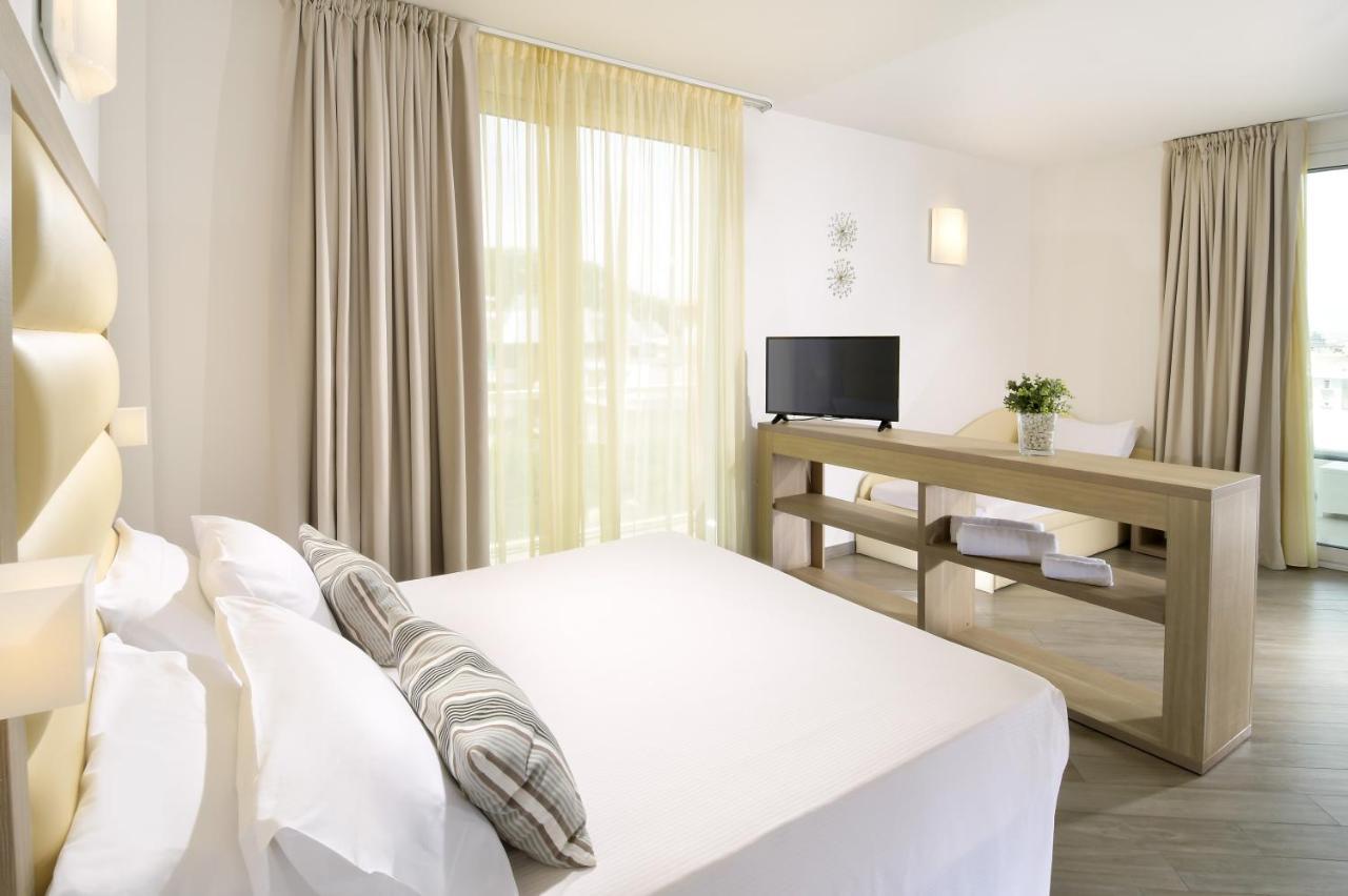 Hotel Atlantic & Spa Gabicce Mare Eksteriør billede