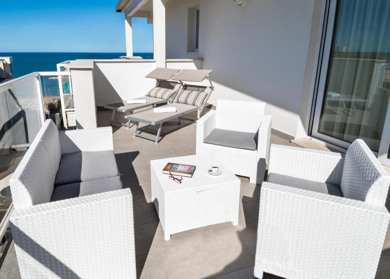 Hotel Atlantic & Spa Gabicce Mare Eksteriør billede