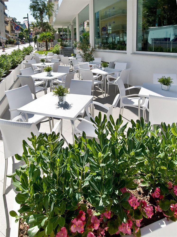 Hotel Atlantic & Spa Gabicce Mare Eksteriør billede