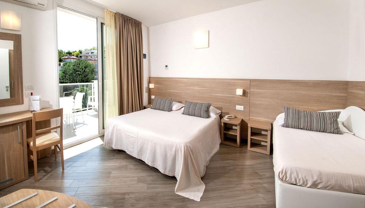 Hotel Atlantic & Spa Gabicce Mare Eksteriør billede